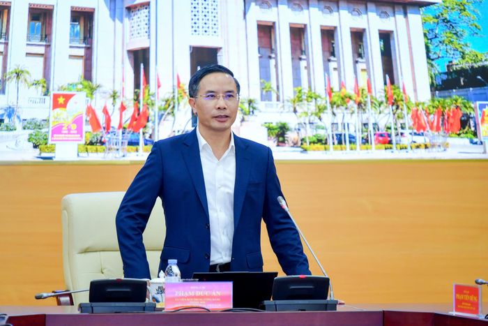 Thống đốc Ngân hàng Nhà nước Phạm Đức Ấn phát biểu chỉ đạo cuộc họp sáng 19/10. (Ảnh: NHNN)