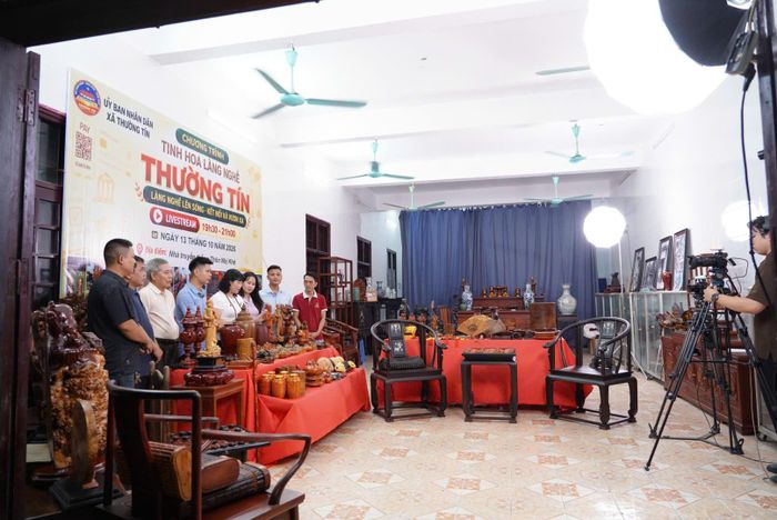 Chỉ trong 2 tháng, xã Thường Tín đã thực hiện được 8 phiên livestream. Ảnh: PV