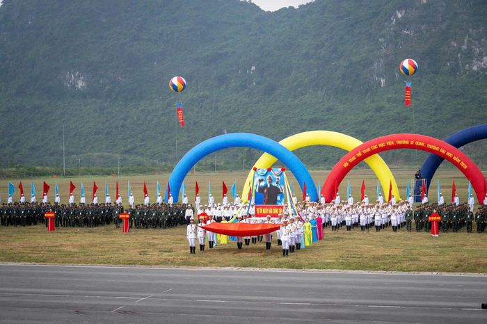 Khai mạc Hội thao. Ảnh: Việt Trung