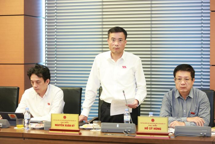 Đại biểu Nguyễn Xuân Kỳ phát biểu thảo luận. Ảnh: Văn Tuyến