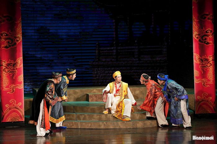 Từ góc nhìn văn hóa, việc học không đơn thuần là con đường tích lũy hiểu biết mà còn là quá trình hoàn thiện bản thân, hướng con người đến những giá trị chân, thiện, mỹ.