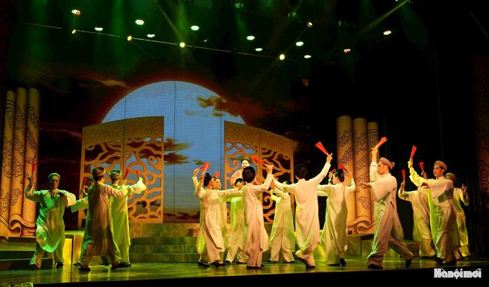 Qua câu chuyện sân khấu gắn với truyền thống học tập và đạo lý dân tộc, tác phẩm mở ra không gian để khán giả suy ngẫm về vai trò của tri thức, nhân cách và những giá trị làm nên nền tảng văn hóa Việt Nam.