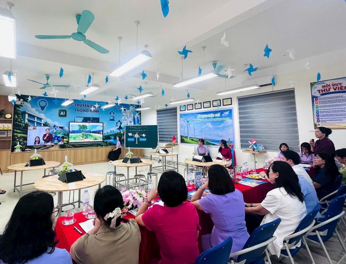 Mô hình lớp học mở được triển khai tại nhiều trường học ở Hà Nội giúp giáo viên, học sinh nâng cao chất lượng dạy, học. Ảnh: CTV