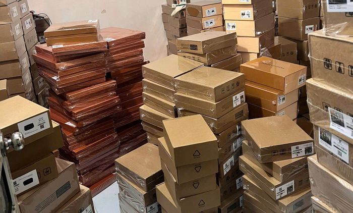 Số hàng bị lực lượng chức năng phát hiện, thu giữ. Ảnh: Đ.T