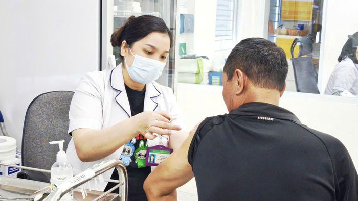 Cần chủ động tiêm chủng để phòng chống viêm màng não mô cầu. Ảnh: Thanh Nguyễn