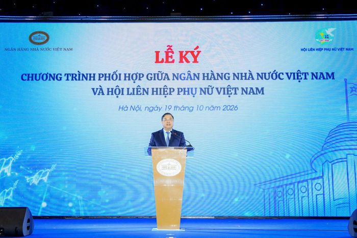 Đồng chí Phạm Gia Túc, Ủy viên Bộ Chính trị, Phó Thủ tướng Thường trực Chính phủ tham dự và phát biểu chỉ đạo tại Lễ ký kết. Ảnh: Hoàng Giáp