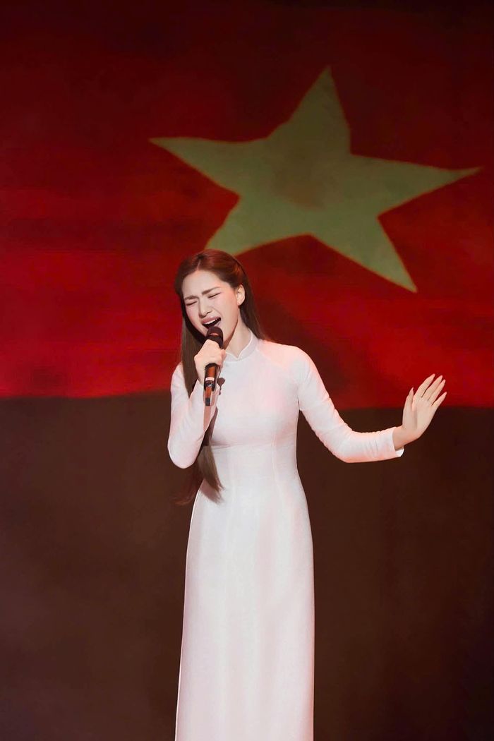 Hòa Minzy.