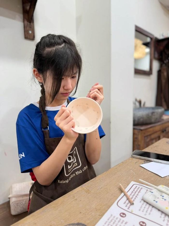 Vẻ ngoài xinh xắn tuổi teen của bé Na.
