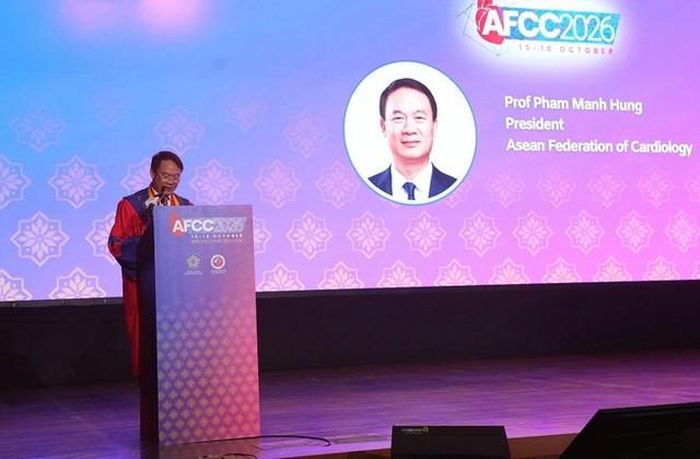 GS.TS. Phạm Mạnh Hùng, Chủ tịch Liên đoàn Tim mạch Đông Nam Á (AFC) nhiệm kỳ 2025–2027, phát biểu tại lễ khai mạc Hội nghị Tim mạch Đông Nam Á lần thứ 30 (AFCC 2026) (Ảnh: BTC)