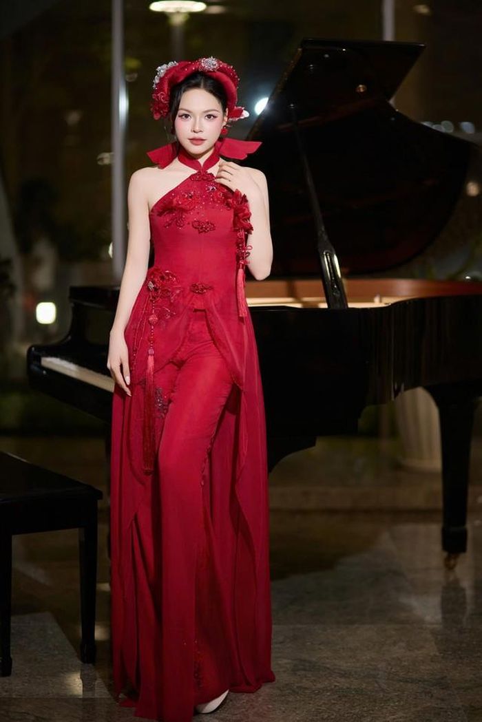 Đoàn Linh là thí sinh Sao Mai có giọng hát và ngoại hình nổi bật.