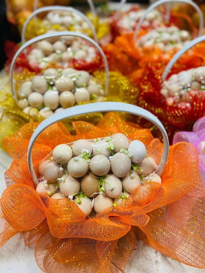 Giỏ trứng gà chưa đến 200.000 đồng đang được nhiều người tiêu dùng quan tâm.