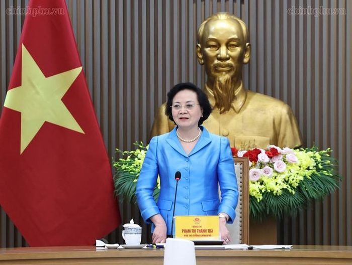 Phó Thủ tướng nhấn mạnh yêu cầu xây dựng kế hoạch hoàn thiện hệ thống vị trí việc làm trong hệ thống hành chính nhà nước. Ảnh: chinhphu.vn/Thu Giang
