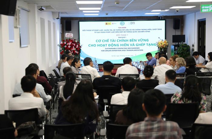 Quang cảnh tọa đàm.  Ảnh: Trần Minh