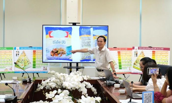 Chuyên gia nhấn mạnh, doanh nghiệp cần cung cấp thông tin rõ ràng, không gây nhầm lẫn. Minh bạch thông tin giúp người tiêu dùng lựa chọn đúng. Ảnh: Quỳnh Loan