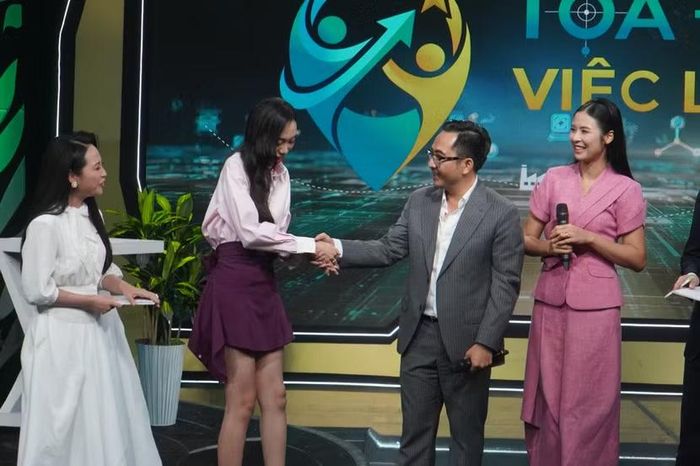 Đạo diễn Hoàng Công Cường quyết định trao cơ hội cho Ngọc Minh sau phần thể hiện trong chương trình “Tọa độ việc làm” số 10
