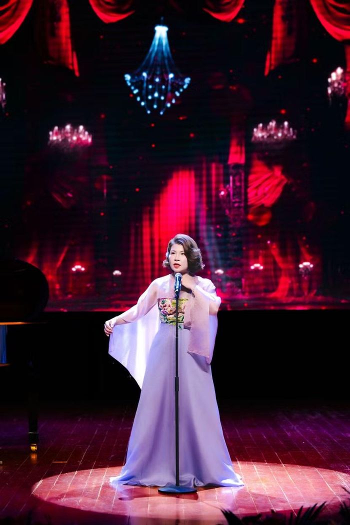 Ca sĩ Phương Mai Soprano giới thiệu ba tác phẩm âm nhạc về tình mẫu tử nhân dịp 20/10