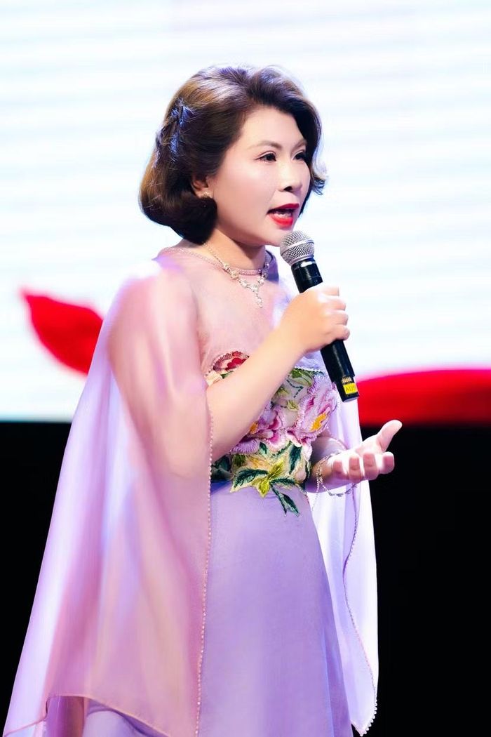 Phương Mai cho biết cô vẫn cần thêm thời gian tích lũy trải nghiệm, bồi đắp cảm xúc để mỗi sản phẩm âm nhạc chạm đến khán giả bằng những rung động chân thật nhất
