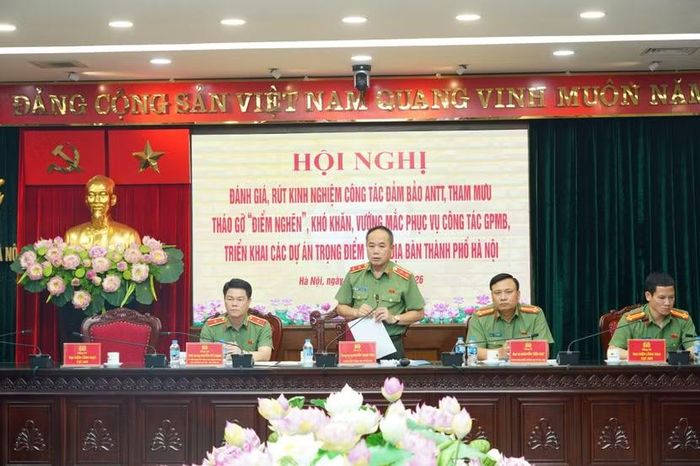 Trung tướng Nguyễn Thanh Tùng, Giám đốc CATP phát biểu kết luận Hội nghị.