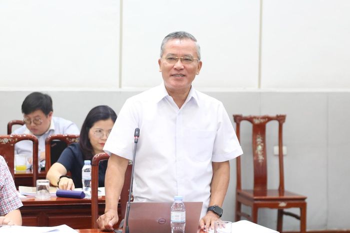 TS Nguyễn Văn Pha - Ủy viên Đoàn Chủ tịch, nguyên Phó Chủ tịch Ủy ban Trung ương MTTQ Việt Nam phát biểu tại Hội thảo.