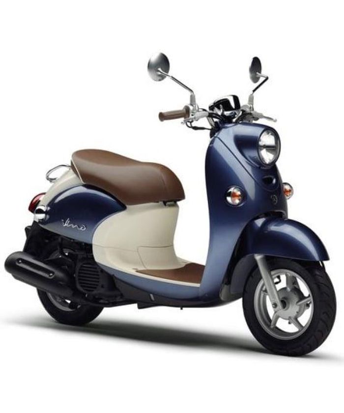 Thiết kế tương đồng giữa mẫu xe máy điện mới của Chery và Yamaha Vino. Ảnh: MIIT, japan-webike.se.