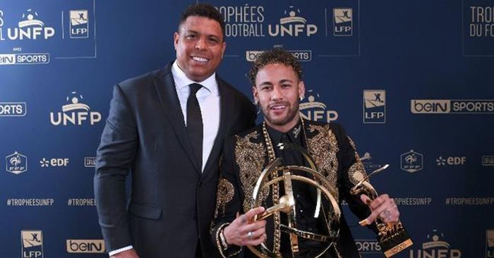  Ronaldo từng sở hữu Cruzeiro và Real Valladolid trước khi tham gia dự án mới cùng Roberto Carlos. 