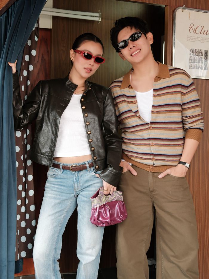 Tú Hảo và bạn trai Mạnh Quỳnh dành thời gian bên nhau trong ngày lễ. Cả hai chọn một photobooth ở TP.HCM và lưu lại những khoảnh khắc ngọt ngào. Bộ đôi diện trang phục cá tính, thời thượng trong buổi đi chơi. "Ngày 20/10 hạnh phúc", Tú Hảo chia sẻ ngắn gọn.