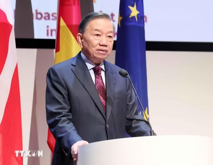  Việt Nam đang bước vào giai đoạn phát triển mới, hướng tới tăng trưởng nhanh và bền vững, dựa trên khoa học-công nghệ, đổi mới sáng tạo, chuyển đổi số, chuyển đổi xanh và nâng cao năng suất. Để thực hiện hai mục tiêu 100 năm và phấn đấu tăng trưởng hai con số giai đoạn 2026-2030, Việt Nam xác định khu vực FDI là một bộ phận quan trọng của nền kinh tế, đồng thời chú trọng thu hút công nghệ tiên tiến, tri thức, quản trị hiện đại, đầu tư R&D, nhân lực chất lượng cao và tăng cường liên kết với doanh nghiệp trong nước. Việt Nam kỳ vọng các doanh nghiệp Đan Mạch phát huy thế mạnh, đóng góp tích cực vào những mục tiêu này. 