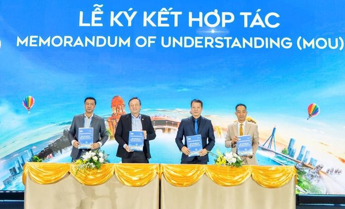 Ký kết hợp tác tại DITF 2026