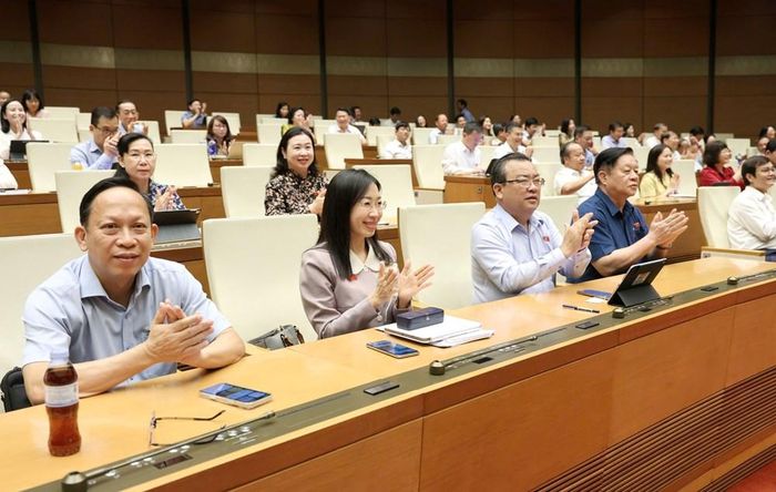 Các đại biểu dự phiên họp chiều 20.10