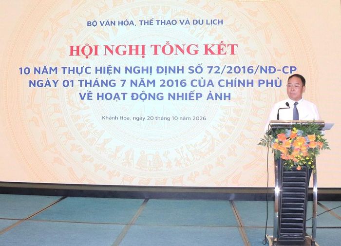Ông Mã Thế Anh, Cục trưởng Cục Mỹ thuật, Nhiếp ảnh và Triển lãm (Bộ VHTTDL) trình bày báo cáo tại Hội nghị