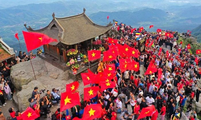 Nhiều chương trình hấp dẫn tại chuỗi hoạt động "Yên Tử - Sắc thu thiền định"