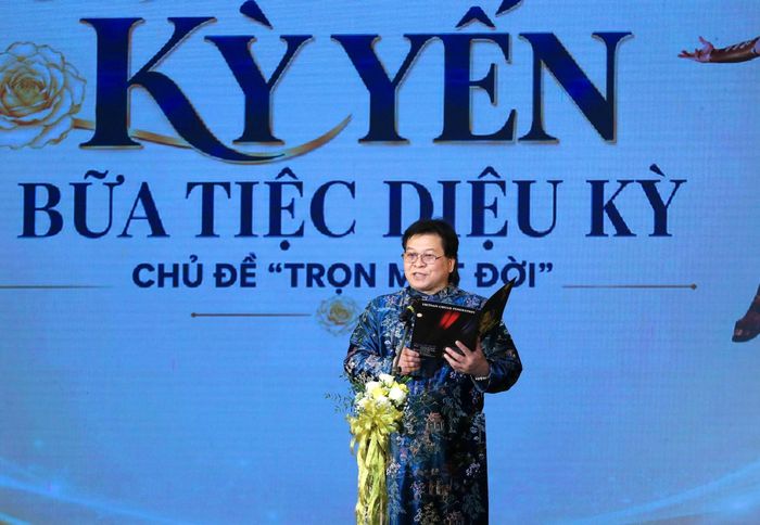 Giám đốc Liên đoàn Xiếc Việt Nam, NSND Tống Toàn Thắng phát biểu