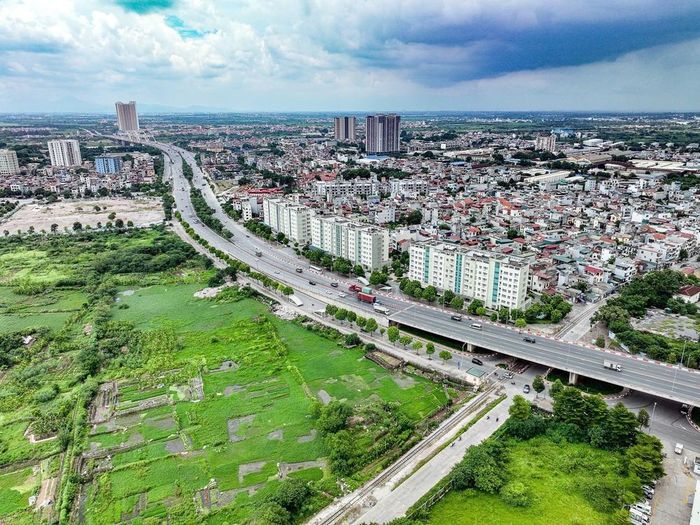 Khu nhà tái định cư Thượng Thanh, phường Việt Hưng (Hà Nội) nằm sát tuyến Vành đai 2, kết nối thuận lợi với khu vực trung tâm và các tuyến giao thông lớn của Hà Nội. Ảnh: Trung Nguyên - TTXVN