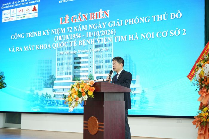 PGS.TS.BS Nguyễn Sinh Hiền - Giám đốc Bệnh viện Tim Hà Nội phát biểu tại buổi lễ. Ảnh: PV