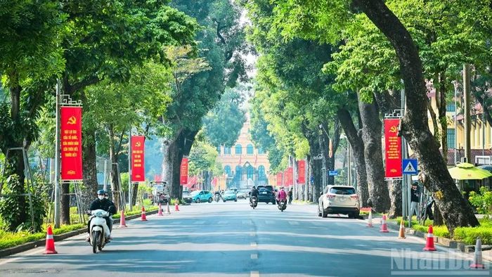 Khu vực Hà Nội ngày nắng, đêm không mưa, nhiệt độ cao nhất có nơi trên 34 độ C. (Ảnh: nhandan.vn)
