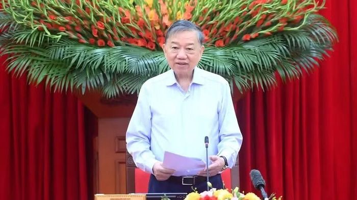 Tổng Bí thư, Chủ tịch nước Tô Lâm đã ký ban hành Nghị quyết số 24-NQ/TW ngày 22/8/2026 về phát huy tính tiên phong, gương mẫu, tinh thần đổi mới, dám nghĩ, dám làm, dám chịu trách nhiệm của đội ngũ cán bộ, đảng viên trong kỷ nguyên mới. (Ảnh: ĐĂNG KHOA)