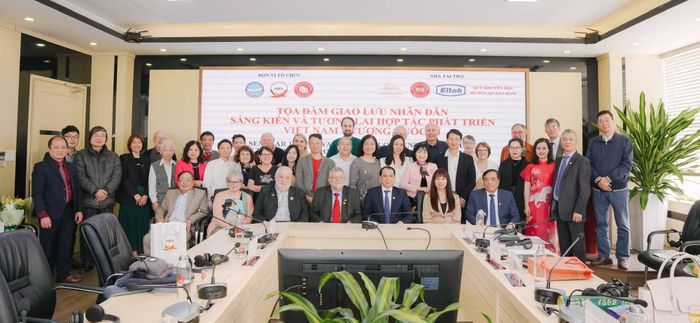 Hội hữu nghị Việt Nam-Bỉ thường xuyên tổ chức tọa đàm giao lưu nhân dân, góp phần thúc đẩy quan hệ hữu nghị, hợp tác nhiều mặt giữa nhân dân hai nước. (Ảnh: Hội hữu nghị Việt Nam-Bỉ cung cấp)