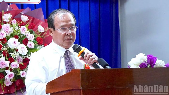 Phó Chủ tịch Ủy ban nhân dân tỉnh Cà Mau Nguyễn Minh Luân phát biểu tại lễ công bố. (Ảnh: HỮU TÙNG)