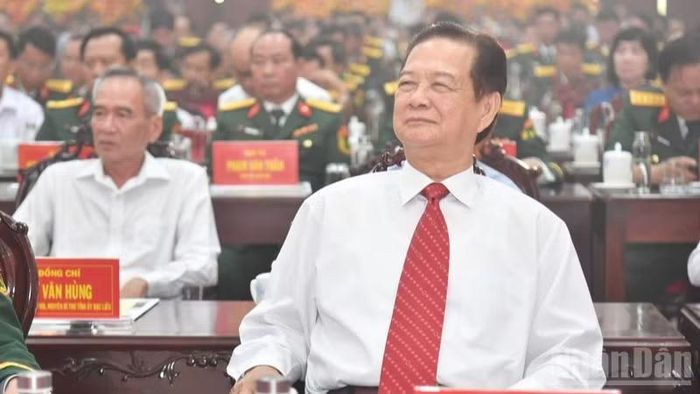 Đồng chí Nguyễn Tấn Dũng, nguyên Ủy viên Bộ Chính trị, nguyên Thủ tướng Chính phủ tham dự buổi lễ. (Ảnh: HỮU TÀI)