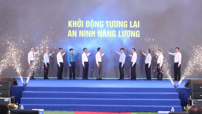 Hai nhà máy Nhiệt điện Quảng Trạch I và II sau đi vào vận hành dự kiến bổ sung cho hệ thống điện quốc gia đạt hơn 17,2 tỷ kWh mỗi năm. (Ảnh: EVN cung cấp)