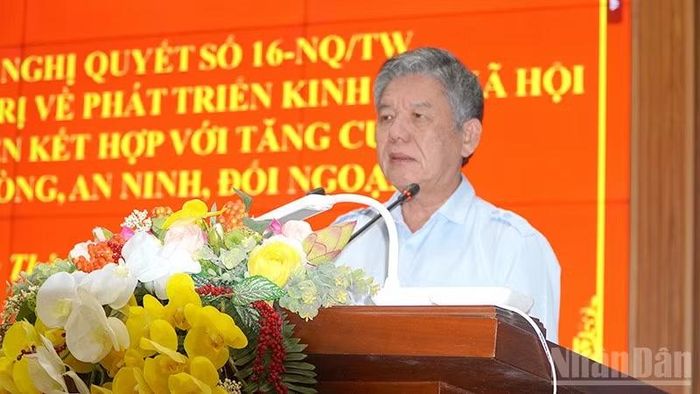 Đồng chí Ngô Chí Cường, Bí thư Tỉnh ủy Đồng Tháp phát biểu tại hội nghị.