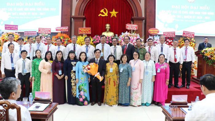 Ra mắt Ban Chấp hành Liên hiệp các tổ chức hữu nghị tỉnh Đồng Tháp khóa I, nhiệm kỳ 2026-2031. (Ảnh: NGUYỄN SỰ)