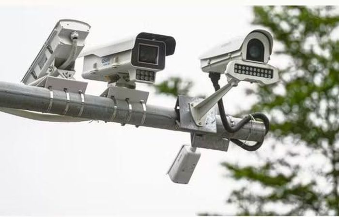 Camera thu thập dữ liệu.
