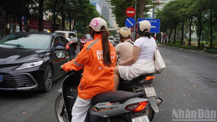 Phía sau những đơn hàng là hành trình trưởng thành của cô sinh viên trẻ.