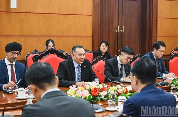 Ông Christopher Pragasam bày tỏ vinh dự cùng đoàn công tác sang Việt Nam để trao đổi một số nội dung cụ thể, triển khai chương trình hợp tác đào tạo cán bộ. (Ảnh: DUY LINH)