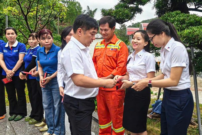 Sự quan tâm, sẻ chia của lãnh đạo Tập đoàn là nguồn động viên để nữ cán bộ, công nhân viên thêm yên tâm công tác và gắn bó với công việc.