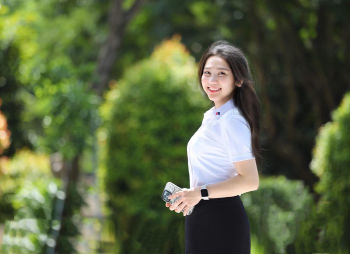 Chị Trần Thị Mỹ Liên, nhân viên Phòng Tổng hợp thuộc Xí nghiệp Quản lý vận hành hầm Đèo Cả, đã có 16 năm gắn bó với Tập đoàn.