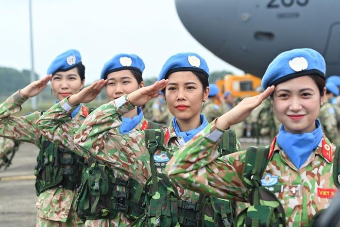 Nữ quân nhân Việt Nam - lực lượng gìn giữ hòa bình LHQ tại châu Phi.