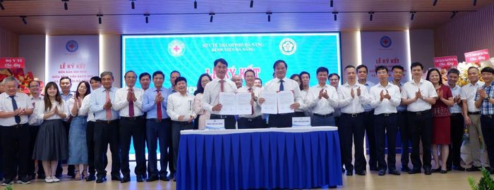 Bệnh viện Đà Nẵng và Bệnh viện Bạch Mai ký kết biên bản hợp tác giai đoạn 2026-2030.
