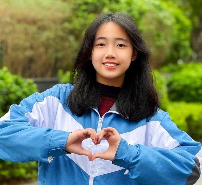 Trương Thanh Xuân là một trong 9 sinh viên xuất sắc được nhận mức học bổng cao nhất của Chương trình phát triển tài năng Toán học. Ảnh: NVCC